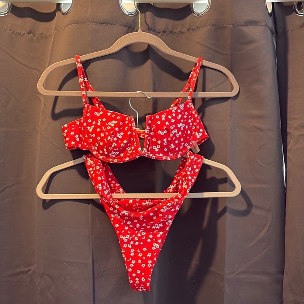 Women’s Red Floral Cheeky Bikini